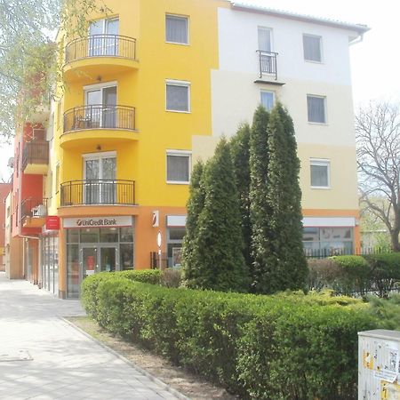 Apartman Ottó Hajduszoboszlo Bagian luar foto