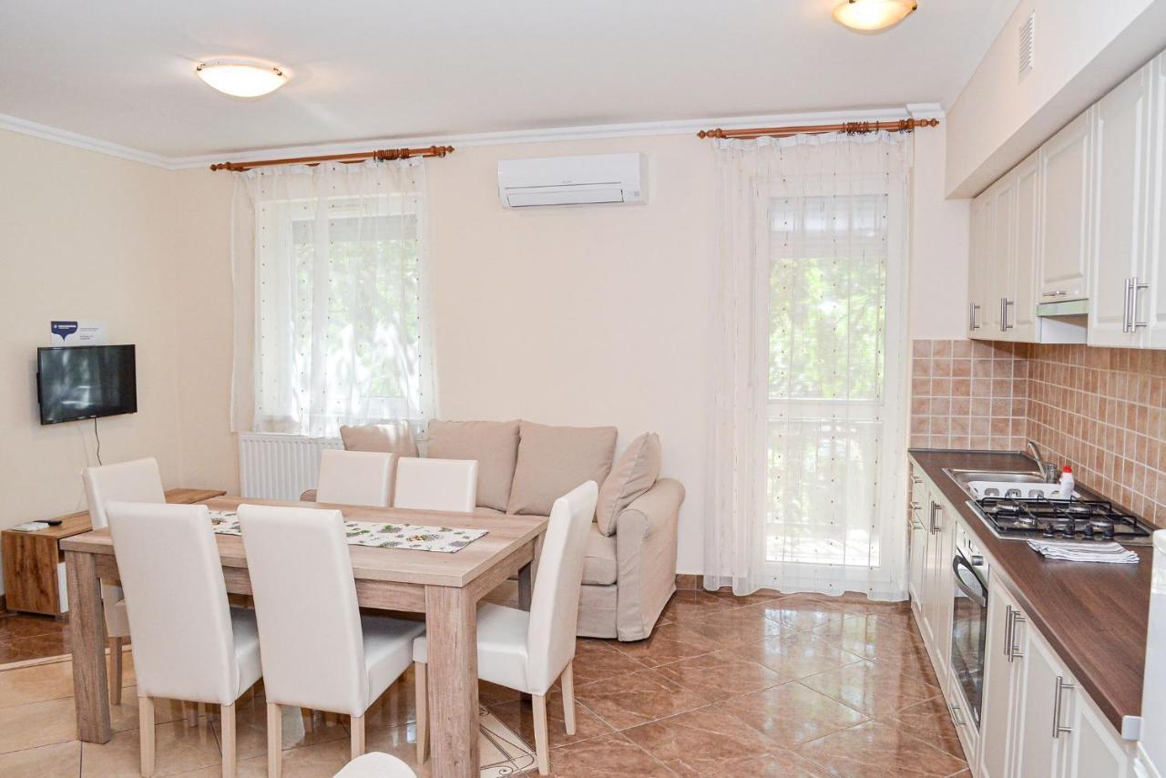 Apartman Ottó Hajduszoboszlo Bagian luar foto