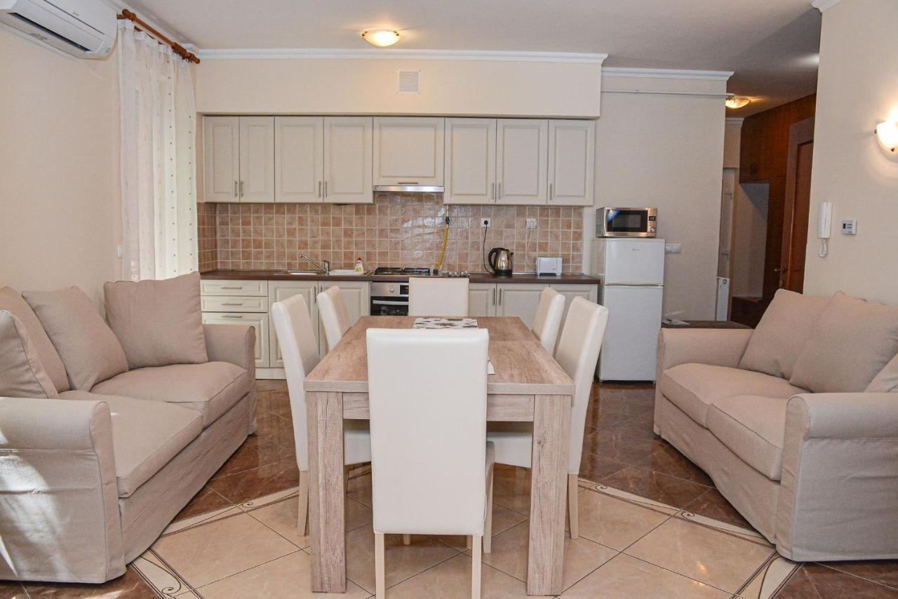 Apartman Ottó Hajduszoboszlo Bagian luar foto