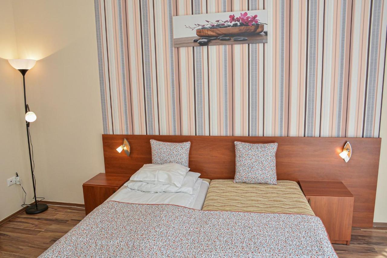 Apartman Ottó Hajduszoboszlo Bagian luar foto