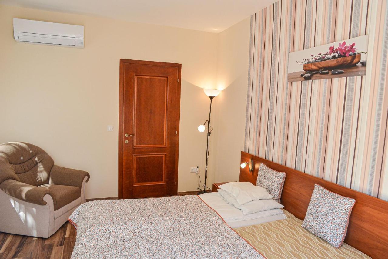 Apartman Ottó Hajduszoboszlo Bagian luar foto