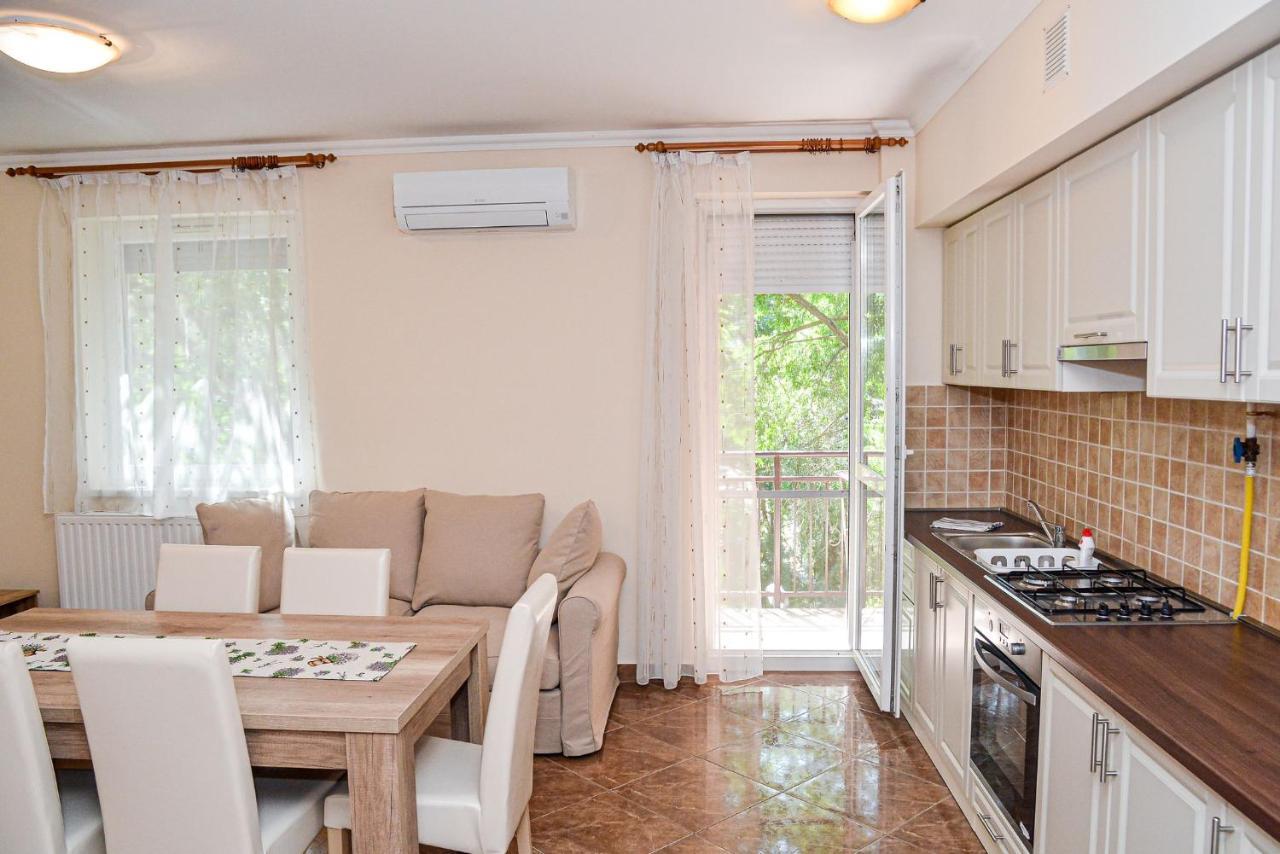 Apartman Ottó Hajduszoboszlo Bagian luar foto