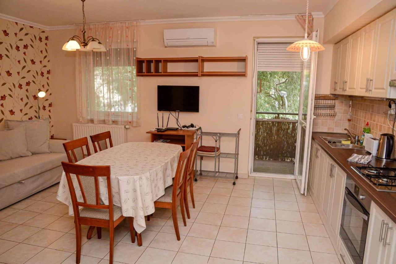 Apartman Ottó Hajduszoboszlo Bagian luar foto
