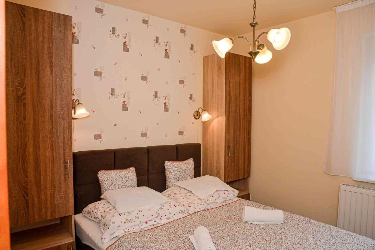 Apartman Ottó Hajduszoboszlo Bagian luar foto