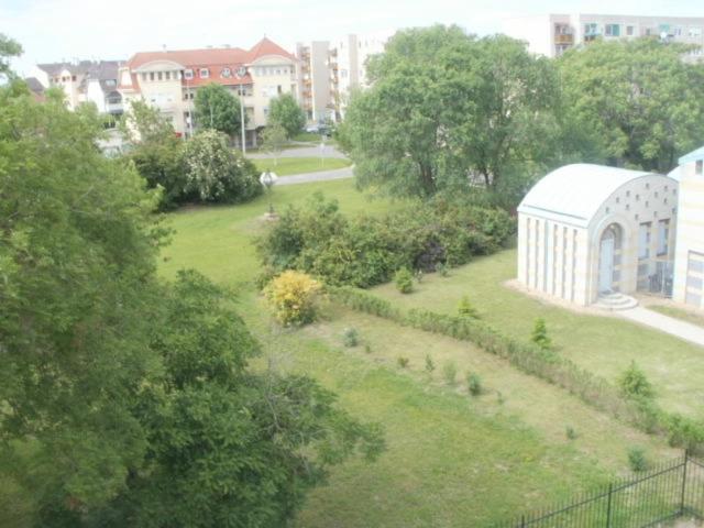 Apartman Ottó Hajduszoboszlo Bagian luar foto
